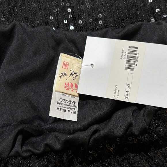 7th Ray Elegant Black Sequin Skirt - Picture 3 of 3